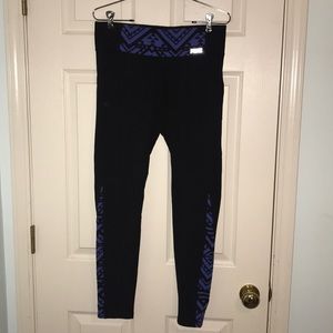 PINK WORKOUT YOGA. Purple Aztec pattern